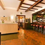 Logis De La Paix Hotel