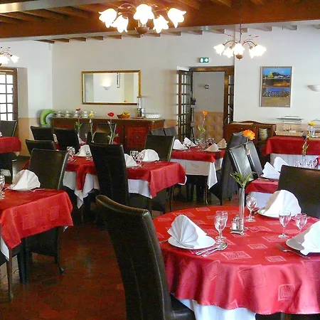 Logis De La Paix Hotel 2*