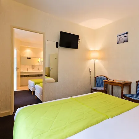 Logis De La Paix Hotel